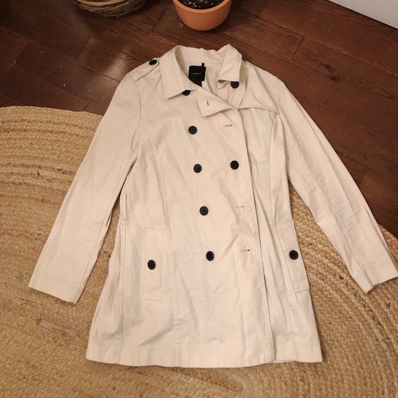 •Forever 21 light jacket• - Picture 5 of 6